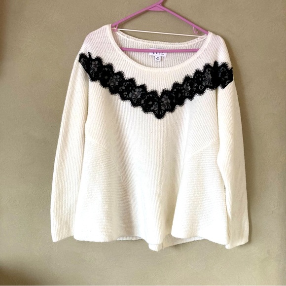 Elle Tops - Elle - Cream and Black Lace Top - Size XXL